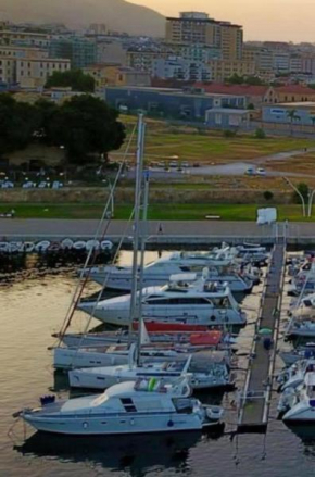 Yacht molo trapezioidale